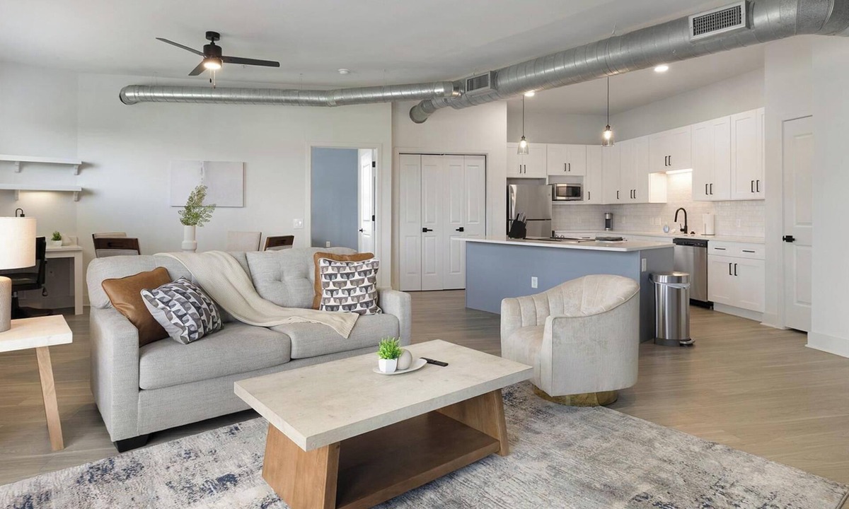 Dallas Design District Apartment | Landing | Spectacular 2BD, Clubhouse, Pool
