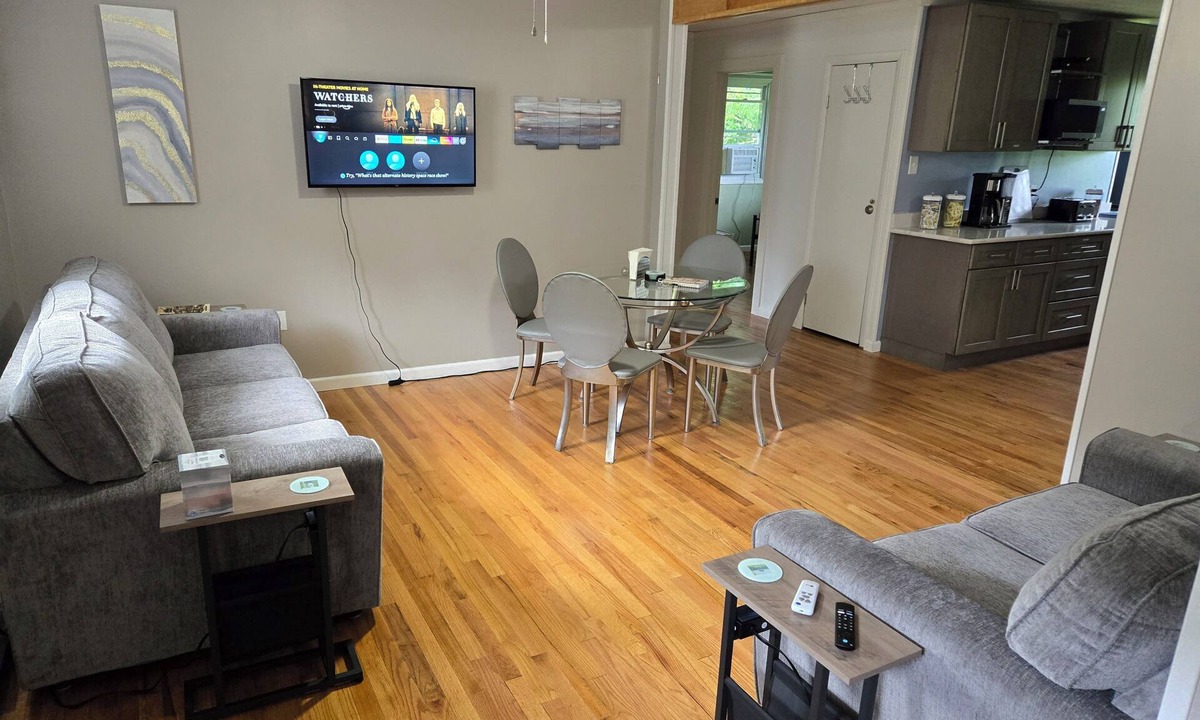 Ashville Apartment | Large Upper 3 Bedroom Ashville Apartment Near Chautauqua Institution/Bemus Point