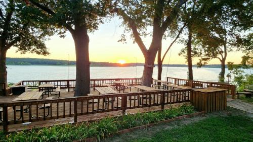 Grove Resort | Lee's Grand Lake Resort Cabin 4