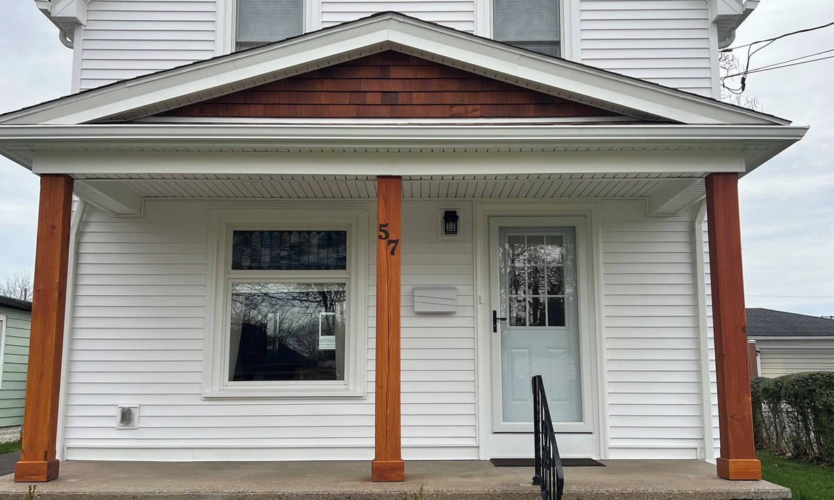 Lancaster House | Legendary Lodge - village of Lancaster