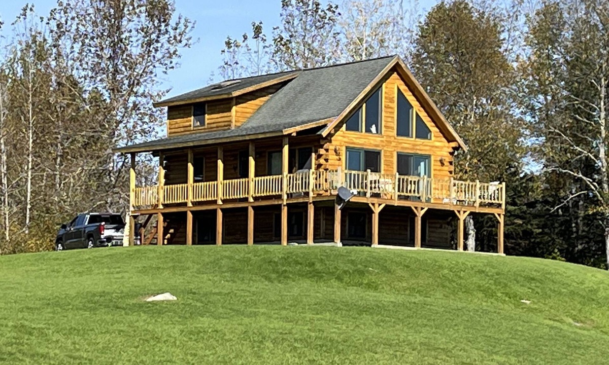 Colebrook Ski Chalet | Log Cabin on 6 acres w direct ATV trail access, firepit, mountain views ,sunsets