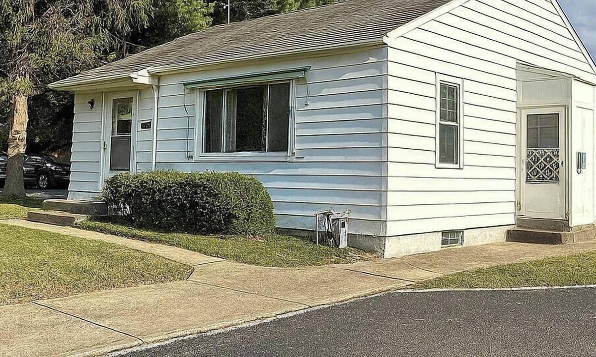 Erie House | Lovely 2-bedroom cozy house in Erie perfect for your getaway