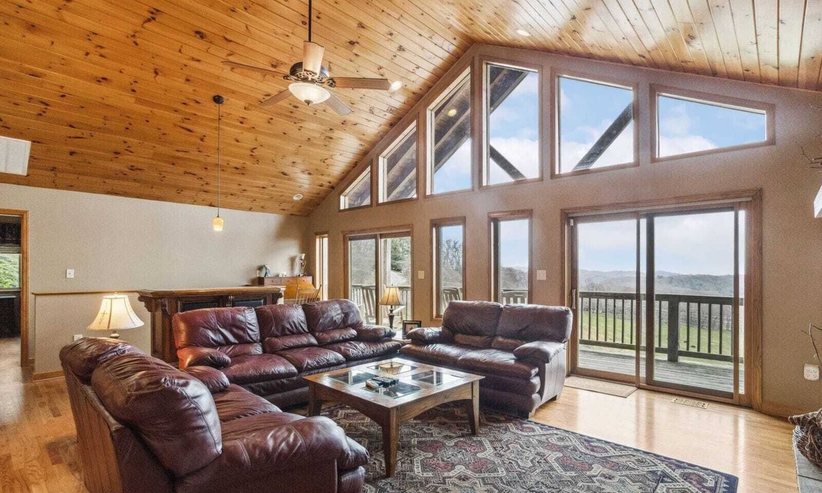 Blowing Rock Cabin | Lovely Cabin on Appalachian Ski Mountain