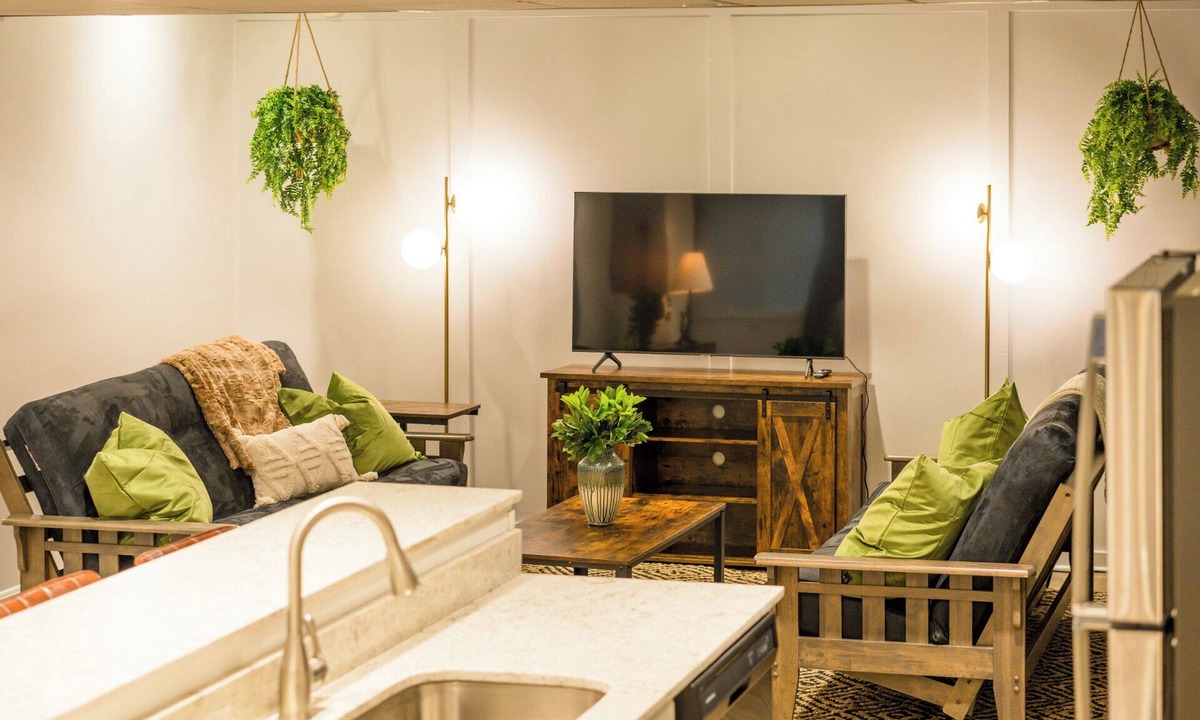 Conneaut Lakeshore Apartment | Lovely, Two Bedroom Apartment with tons of space