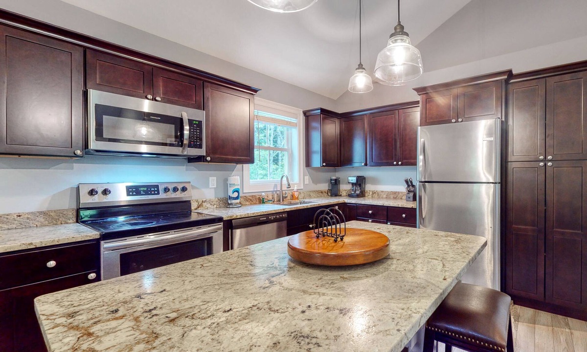 Bridgton House | Lovely, updated home on 70 acres with high-end appliances