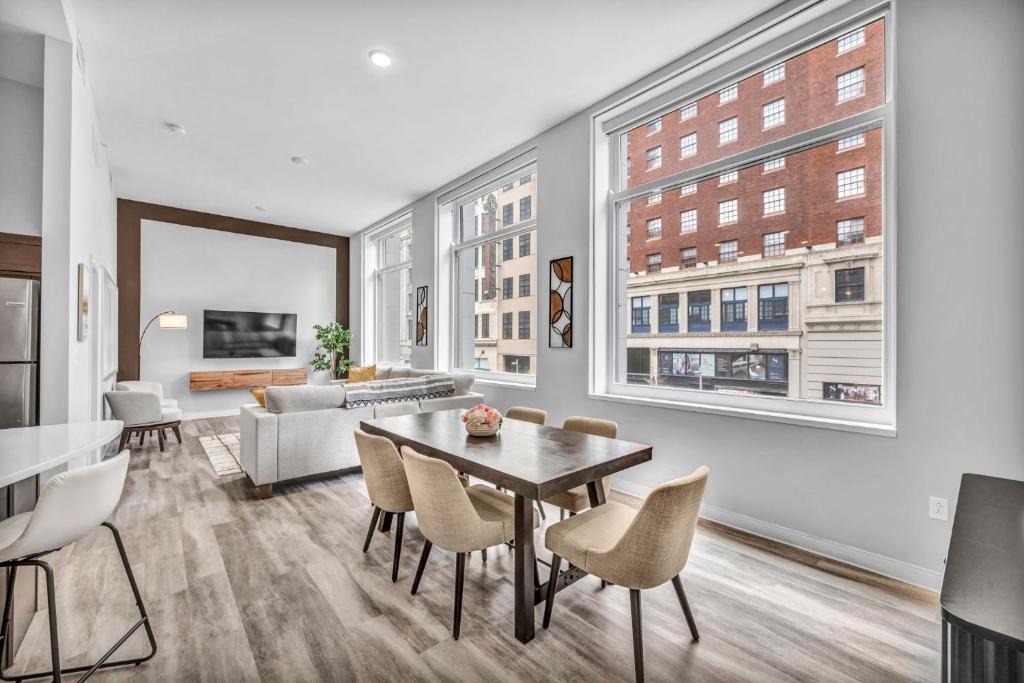 Gateway District Apartment | Luxe Flat with Heated Pool Sauna Rooftop Deck Gym