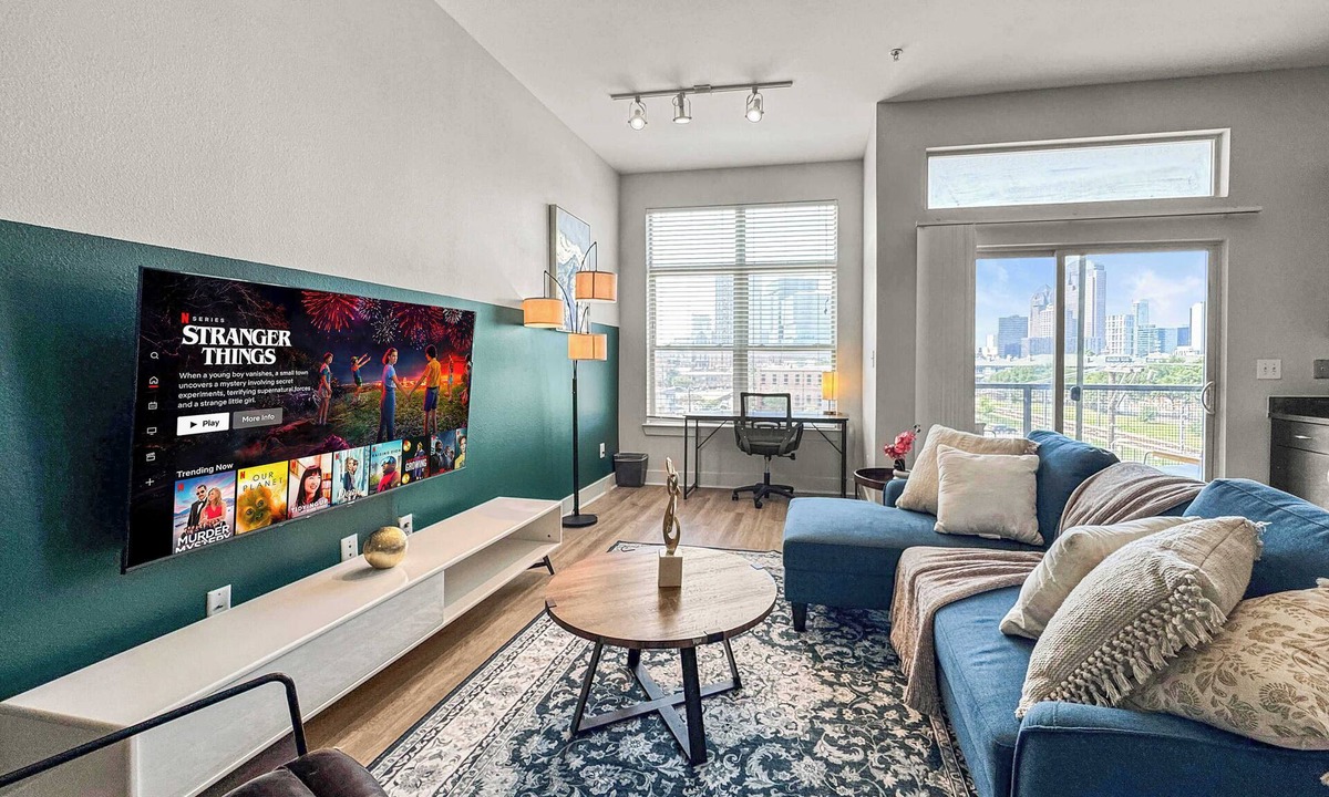 Deep Ellum Apartment | Luxury 1BD | Deep Ellum | Parking | Pool+Gym