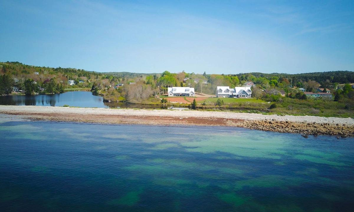 Queensland Villa | Luxury Beach Front Villa - Cleaveland Beach 69