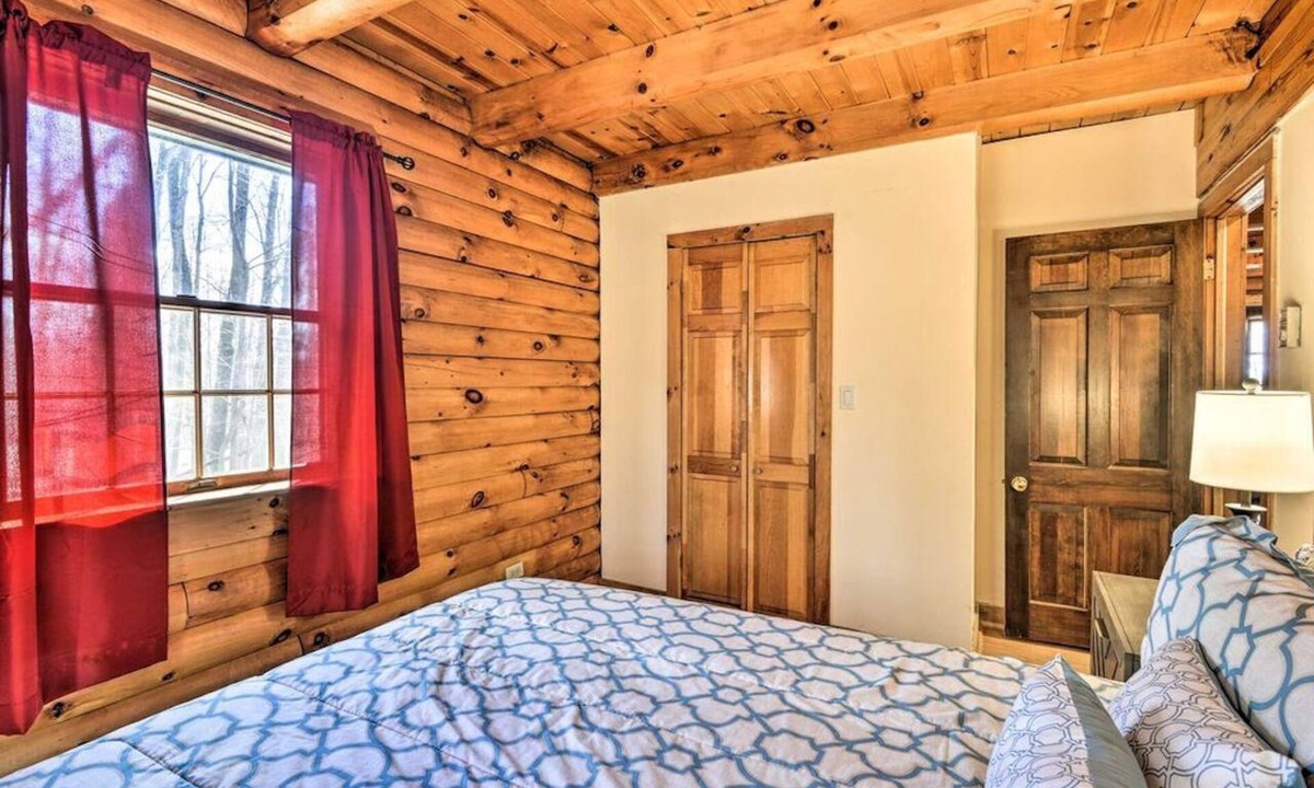 Pleasant Mount Cabin | Luxury Poconos Haven