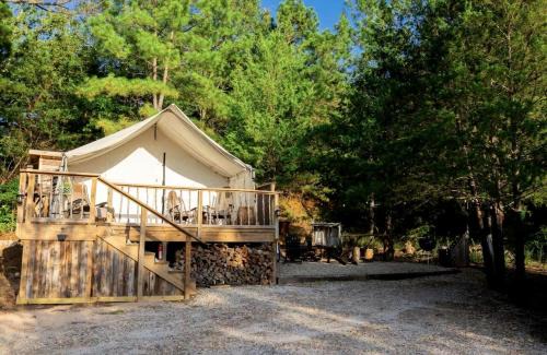 Honey Grove Other | Luxury Safari Tent with Outdoor Clawfoot Tub and Firepit, Near Honey Grove, Texas