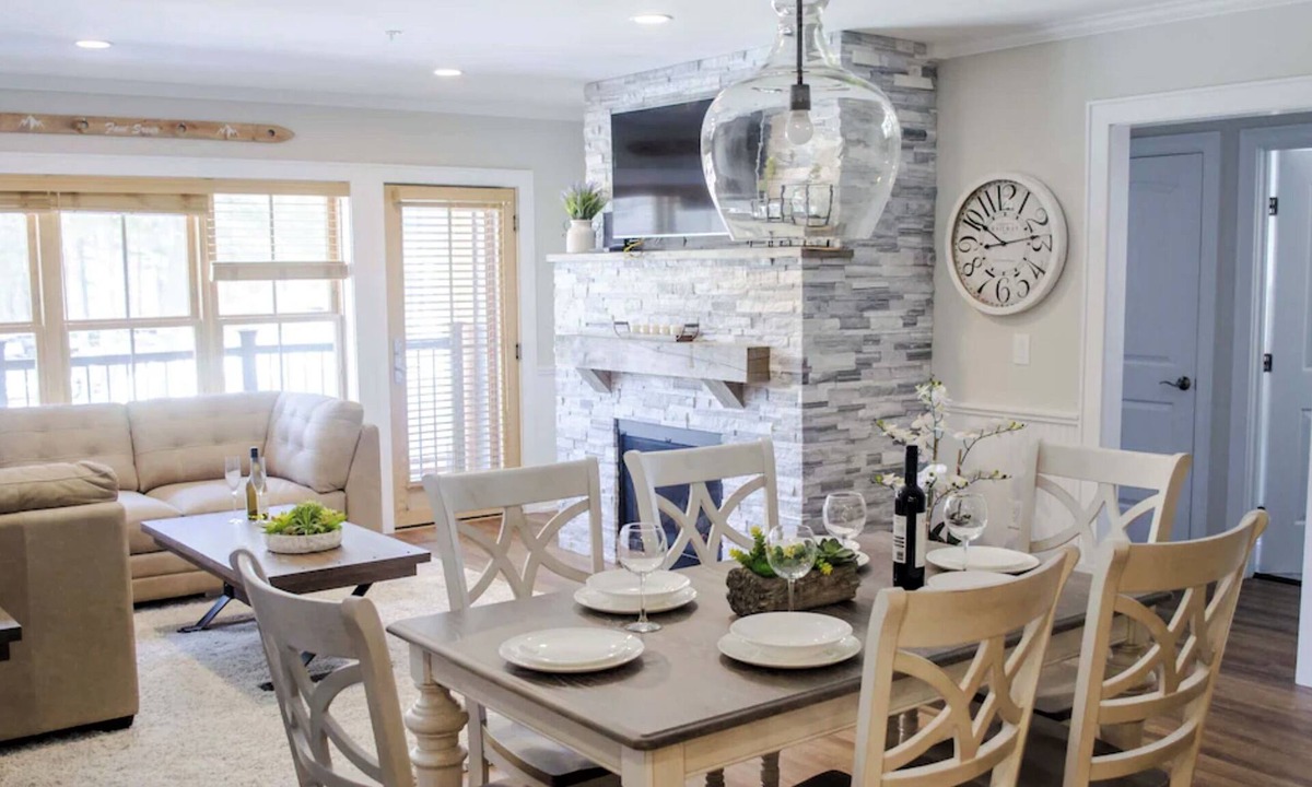 North Conway Condo | Luxury SKI IN/SKI OUT Kearsarge Brook Condo 3 bed, 2 bath at Cranmore Mountain!