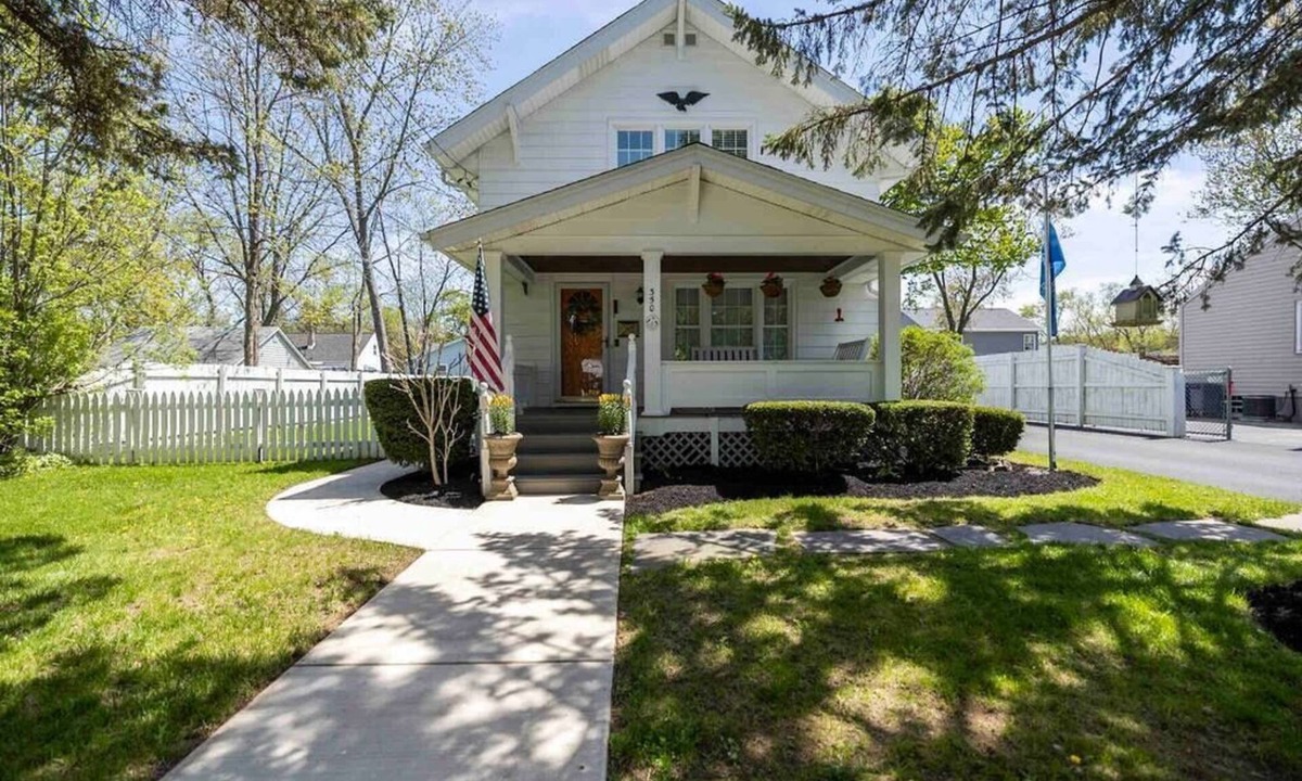 Lewiston House | LVR - Orange Door Oasis-Village of Lewiston Home