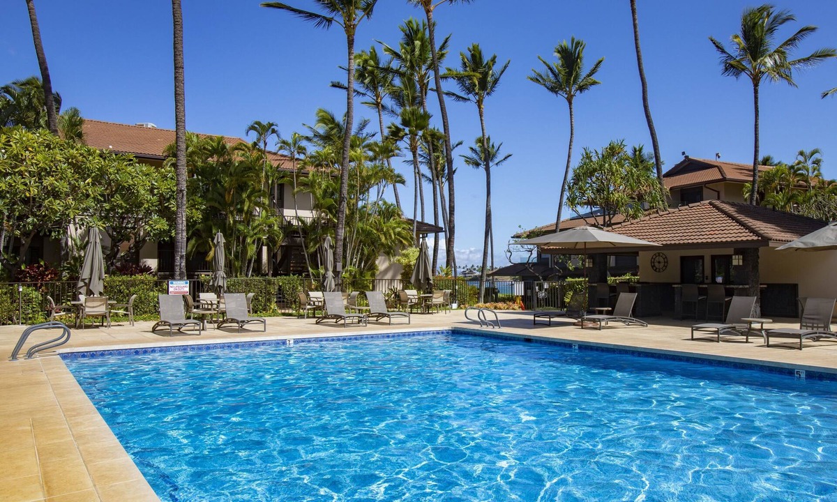 Wailea Condo | Makena Surf - CoralTree Residence Collection