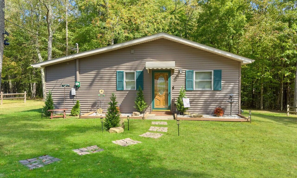 Vowinckel Cottage | Maple Creek Cabin, minutes from Cook Forest & ANF