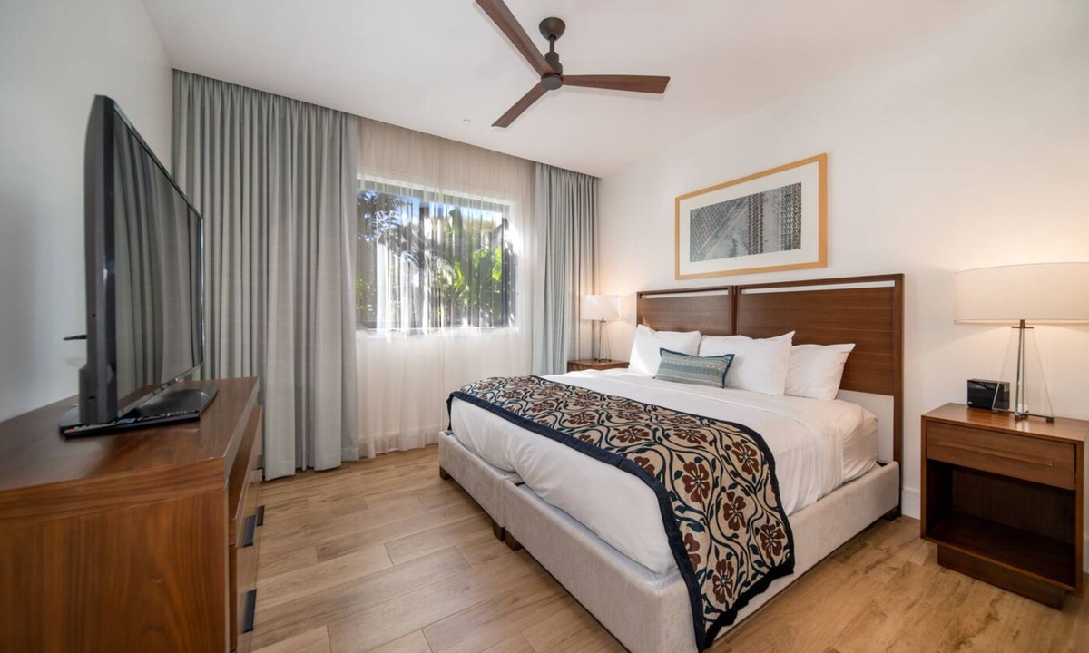 Honokowai Hotel | Maui Magic: Short Drive to Kaanapali Beach. Onsite Pool w/Water Slides, Parking