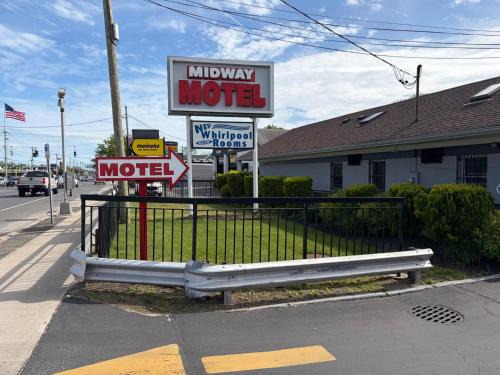 North Patchogue Hotel | Midway Motel