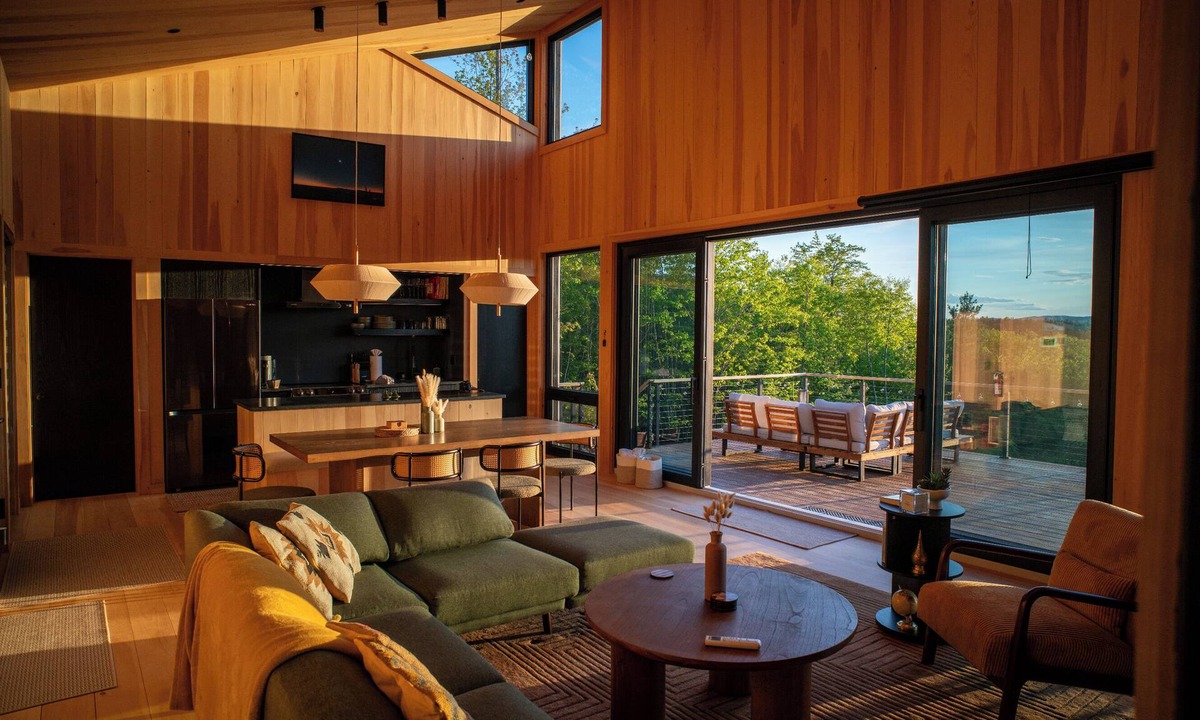Norway Cabin | Modern Cabin: Amazing View, Hot Tub, Fireplace, minutes from lakes & hiking