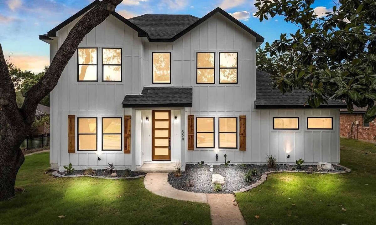 Garland House | Modern Garland Home w/Pool | 20m to Lake Ray