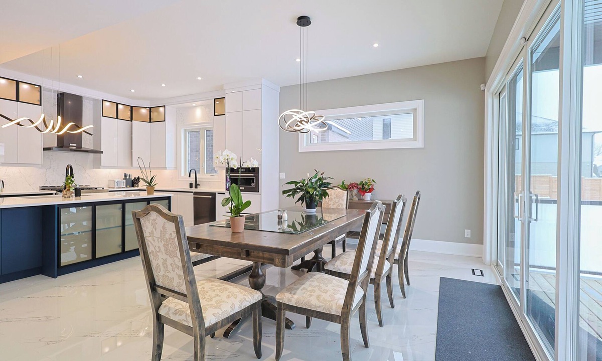 Niagara Falls Villa | Modern Masterpiece 6 Bedroom Villa in Niagara Falls
