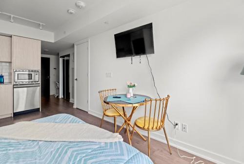 Church and Wellesley Apartment | Modern Studio Condo Yonge Street Downtown Toronto