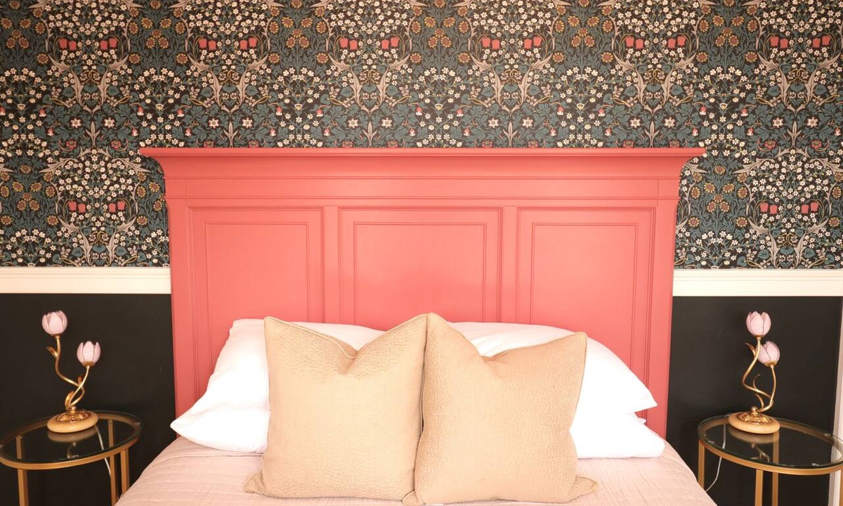 Parkside Hotel | Morrill Mansion Inn | 8 | Self Check In | Parking