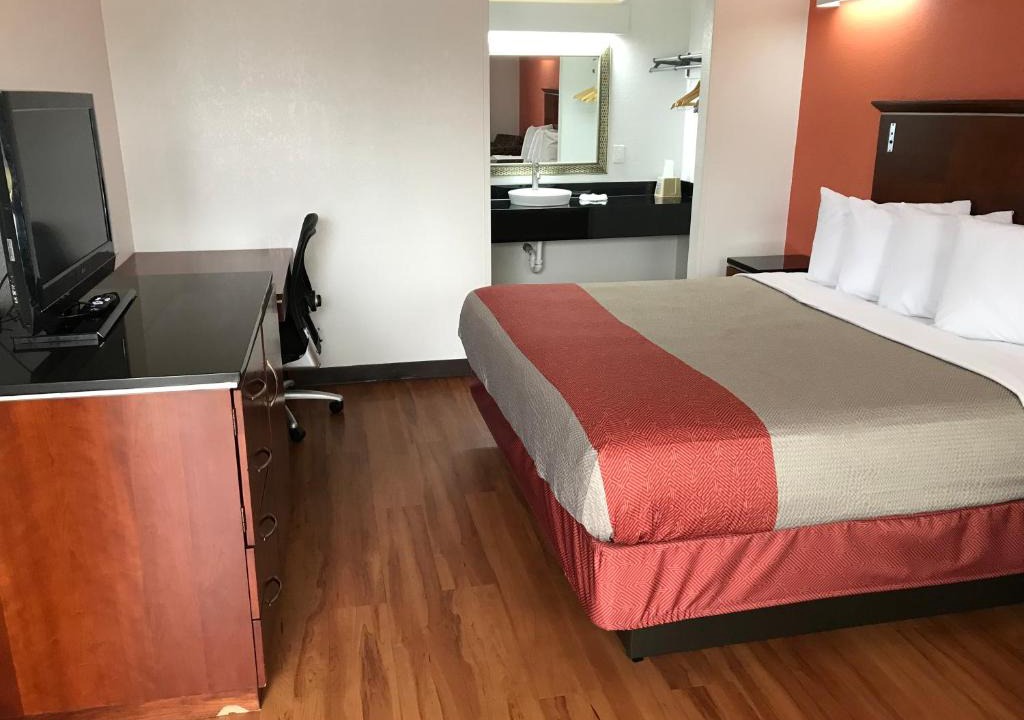 Alma Hotel | Motel 6-Alma, AR l-40