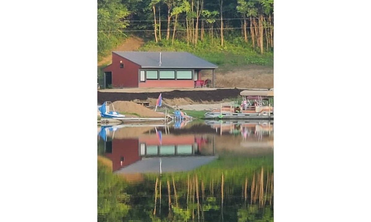 Minerva Cottage | Move-in ready lakeside retreat