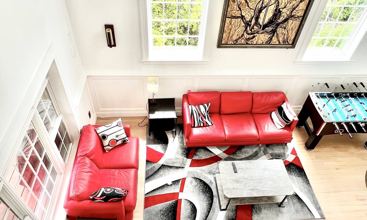 Stroudwater House | Nature with in-town living that feels a world away. May-June-July special!
