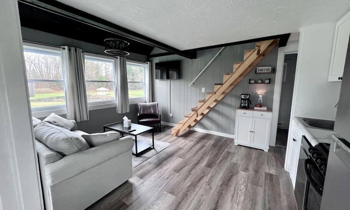 Conneaut Lakeshore Ski Chalet | *NEW Chalets by the Lake - #5 - Conneaut Lake, PA