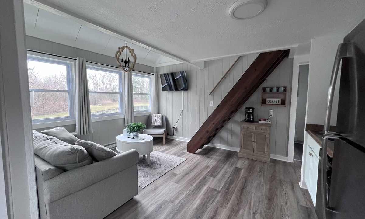 Conneaut Lakeshore Ski Chalet | *NEW Chalets by the Lake - #6 - Conneaut Lake, PA