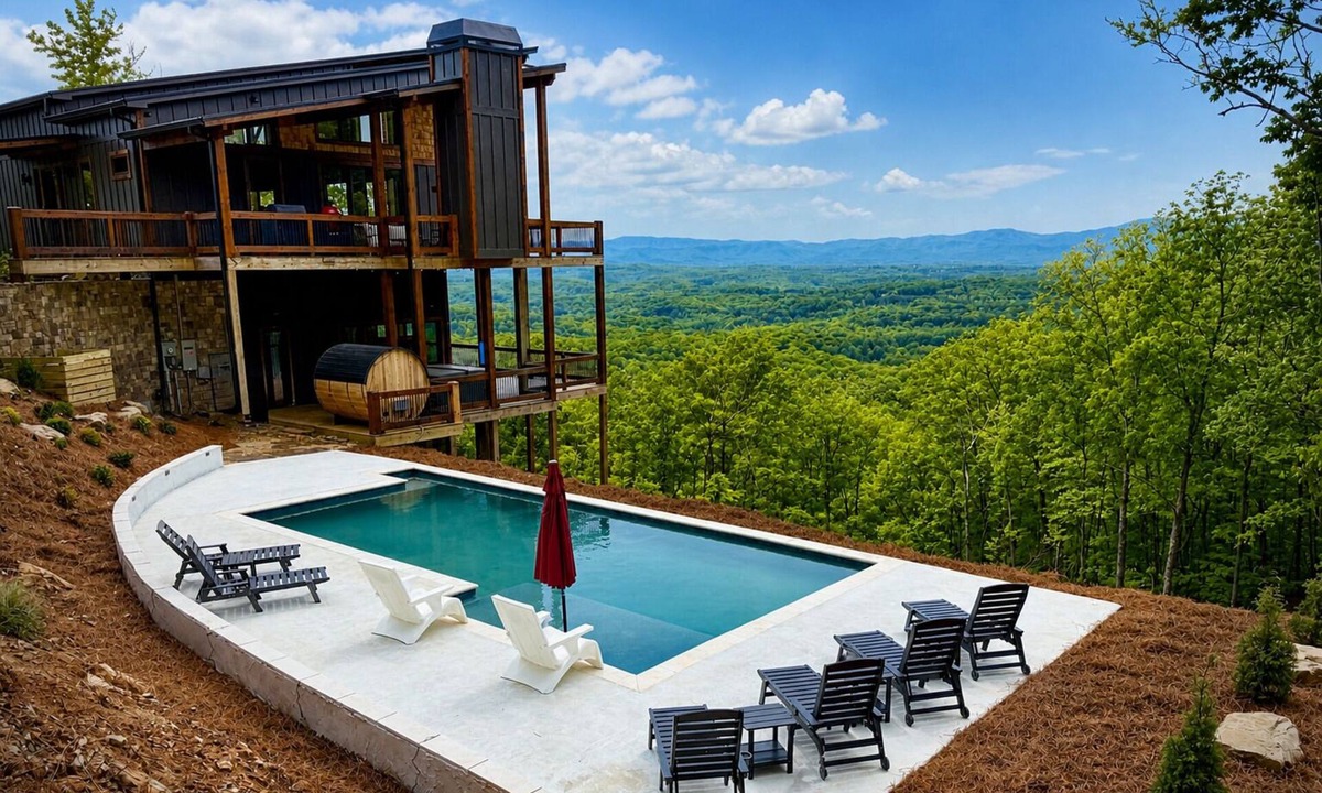 Mineral Bluff Cabin | NEW! Heated Pool + Sauna + Dog-Friendly