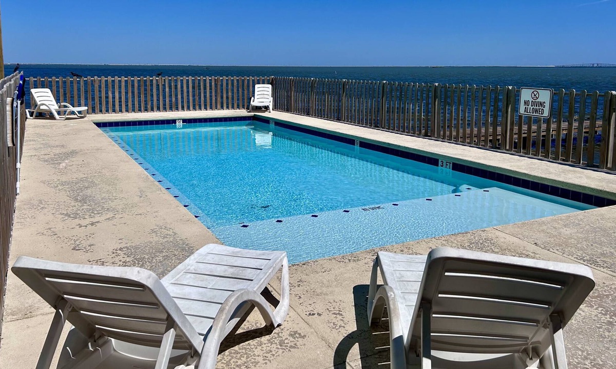 Flour Bluff House | New Listing! Near the Water with Private Pier, Boat Slip & Community Pool!