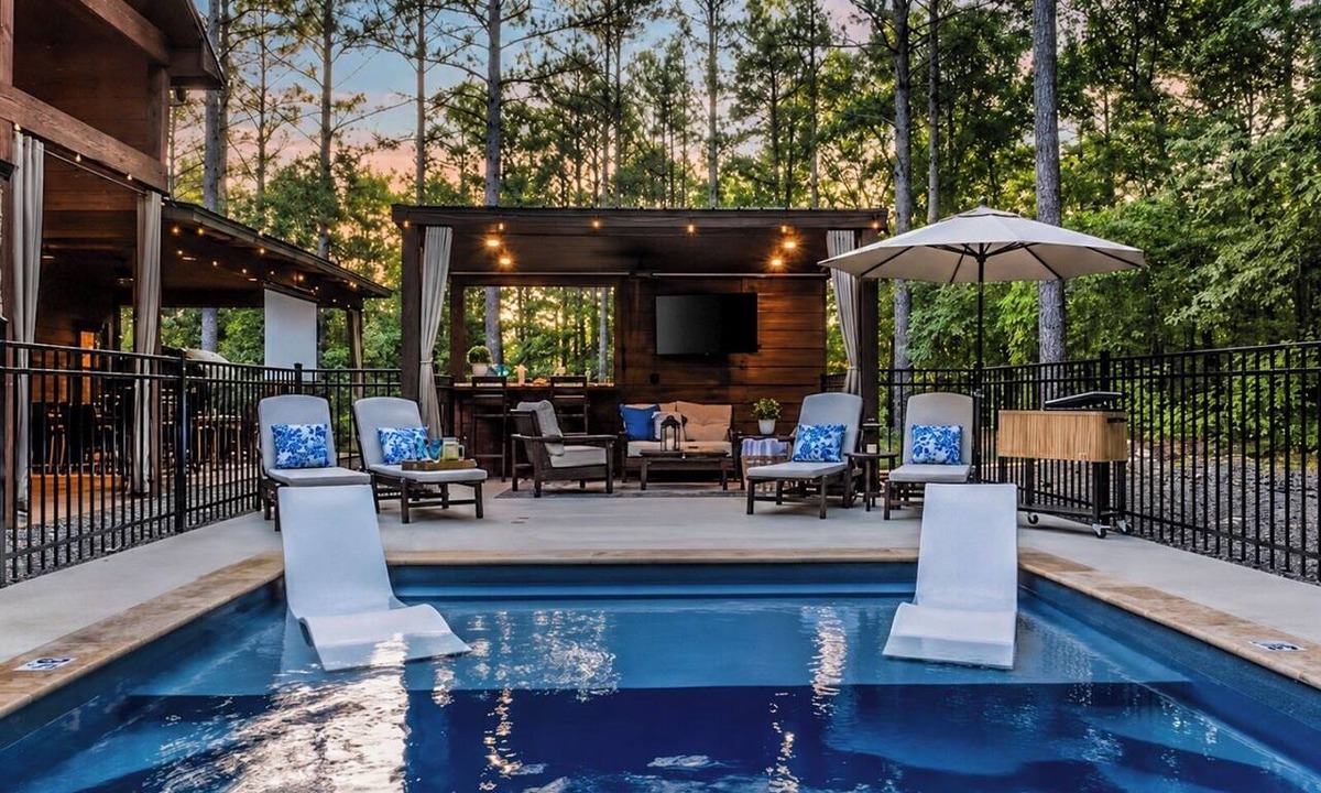Hochatown Cabin | NEW! Swim in the Pines | Private Resort Pool Cabin