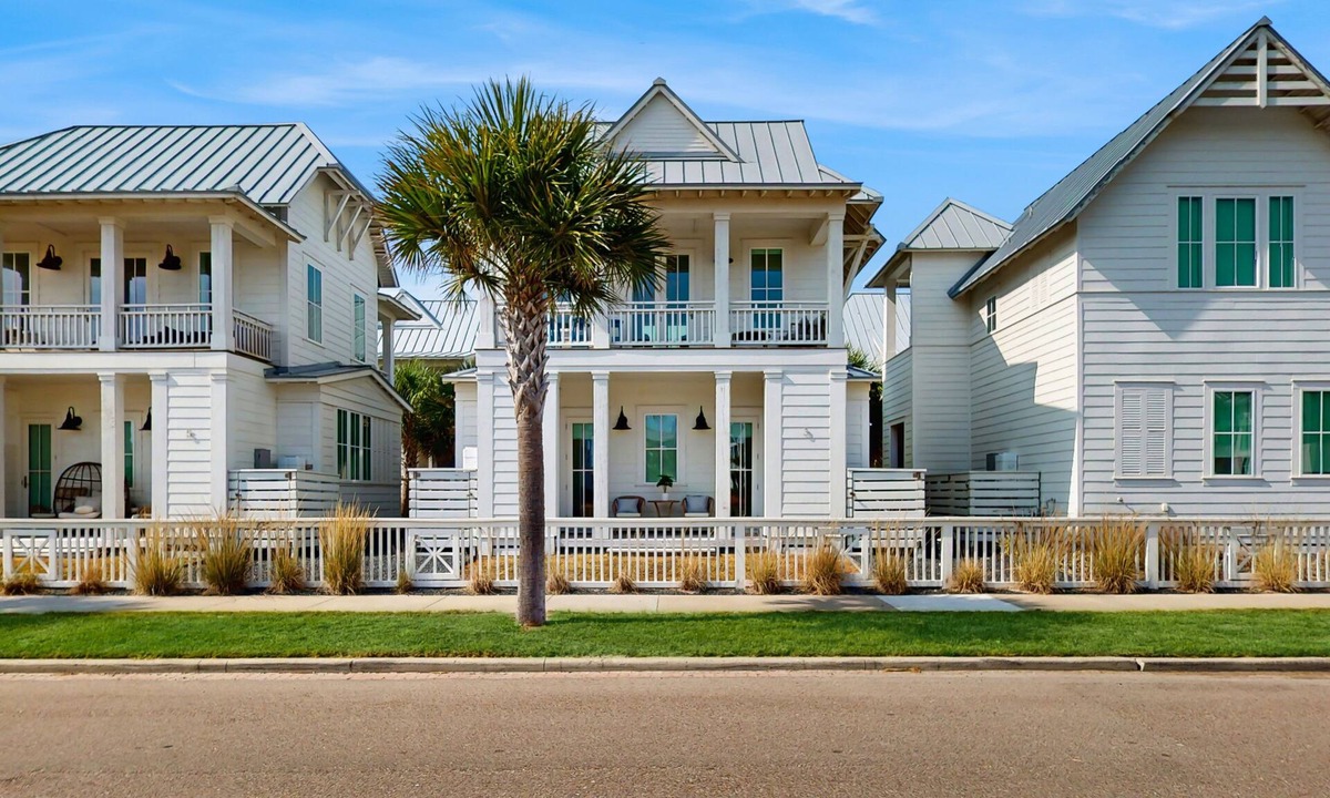 Port Aransas Cabin | Newly built serene island home w/shared pool, & beach access