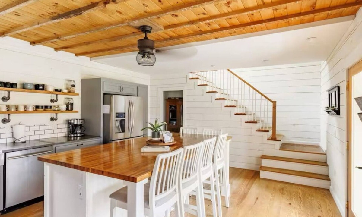 Hammondsport House | Newly remodeled 1920s farmhouse in the heart of the Finger Lakes