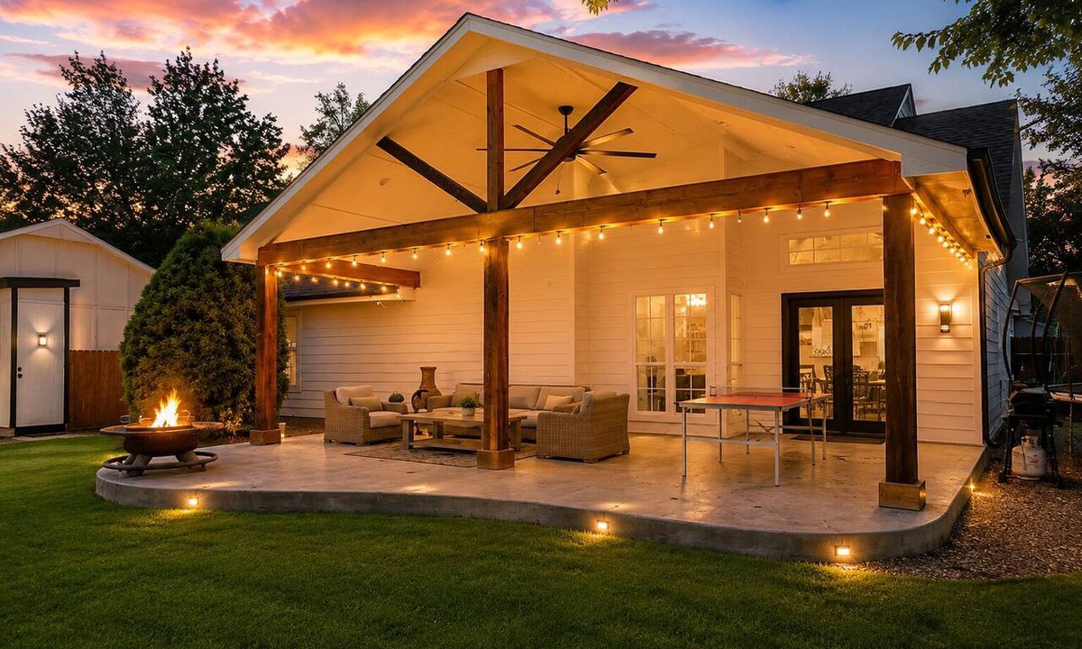 South Tulsa House | NEWLY RENOVATED SPA-STYLE BATHROOM