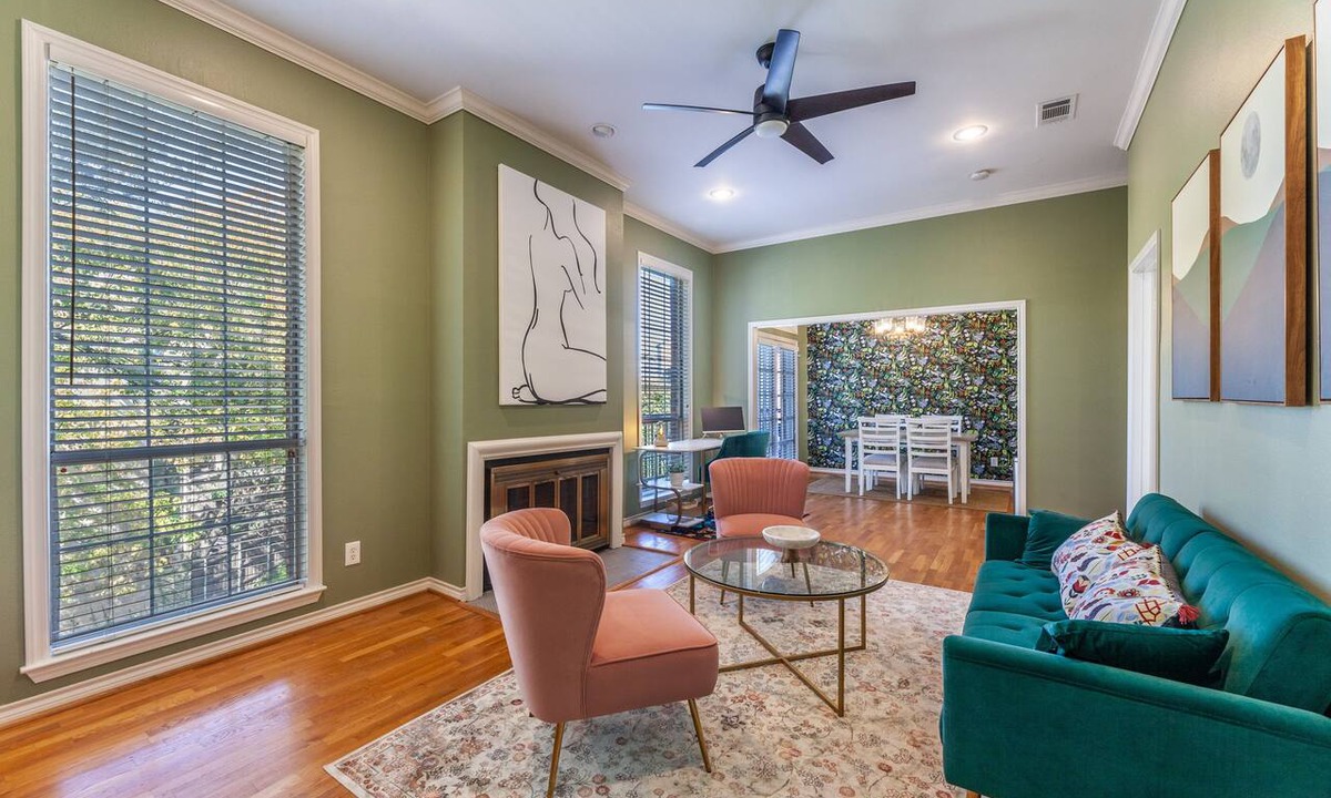 Oak Lawn Condo | Newtons Energy: 1-Bedroom Modern Nest