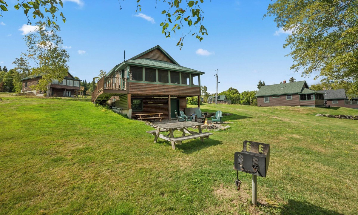 Rangeley Plantation Cabin | Niboban Cabin #8 -Two floors and pet friendly!