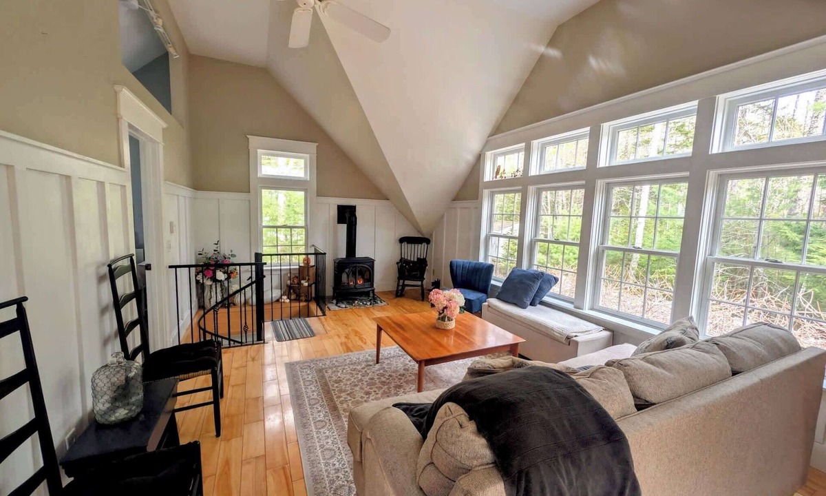Franklin Cabin | Ocean Beach Cabin w/Game Room & Kayak Access