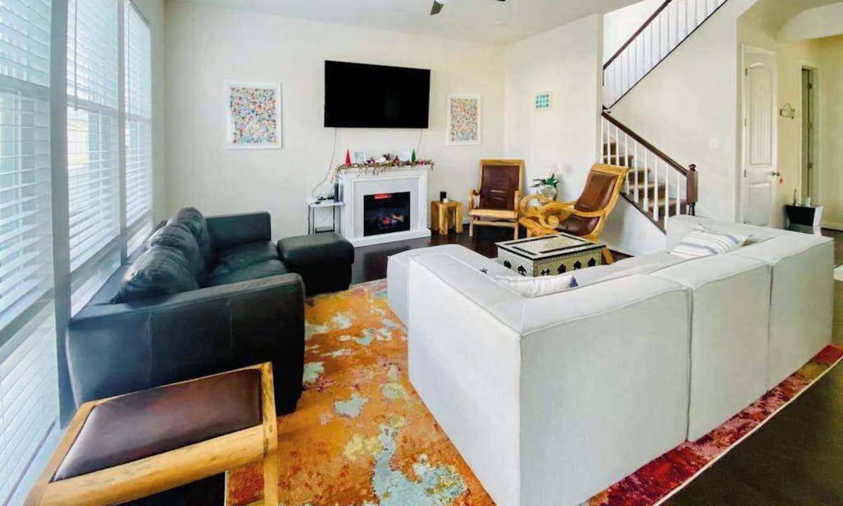 Frankford House | Ocean View Beach Club designer home with bikes, resort-style pool, sauna & gym