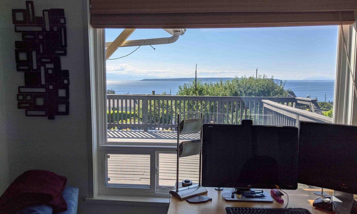 Powell River House | Ocean view walkable character homen