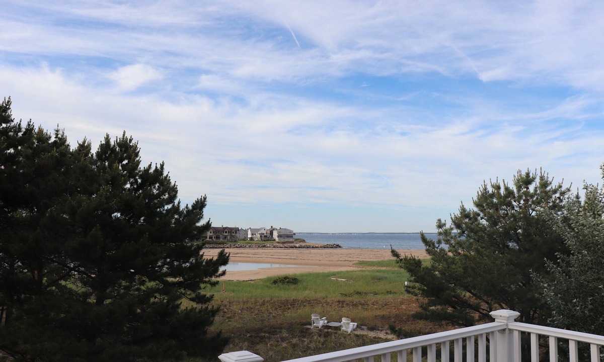 Ocean Park House | Ocean views, Just Steps Away From The Beach in Kinney Shores