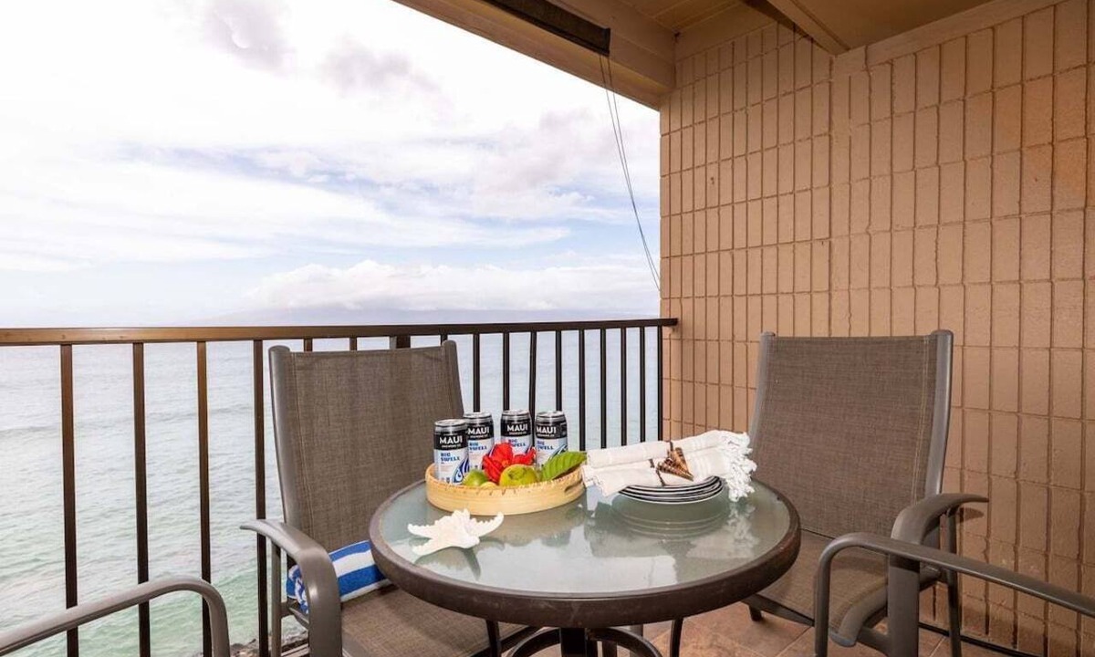 Honokowai Condo | OceanFront 1BD Condo w Ocean Views Pool AC - Kaleialoha 409