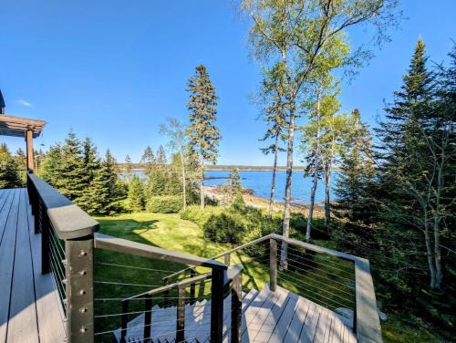 Prospect Harbor House | Oceanfront Crackling Cove Cottage Family firer pit slleeps 6