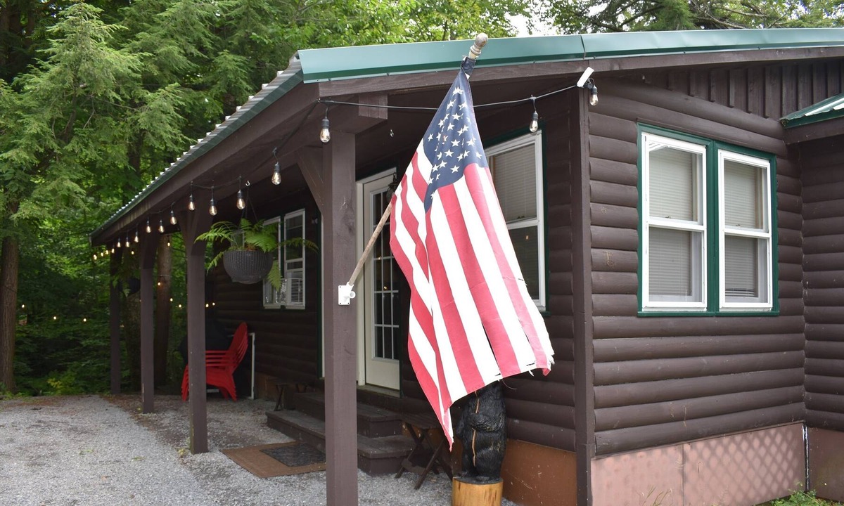 Town of Webb Cabin | Old Forge Getaway Cabin