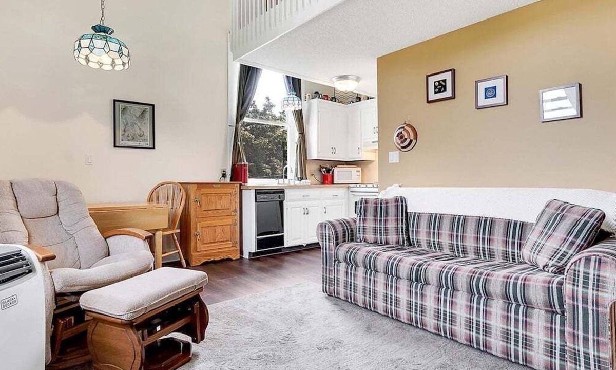 Bethel Condo | Opera House Loft 22 - Bethel Village