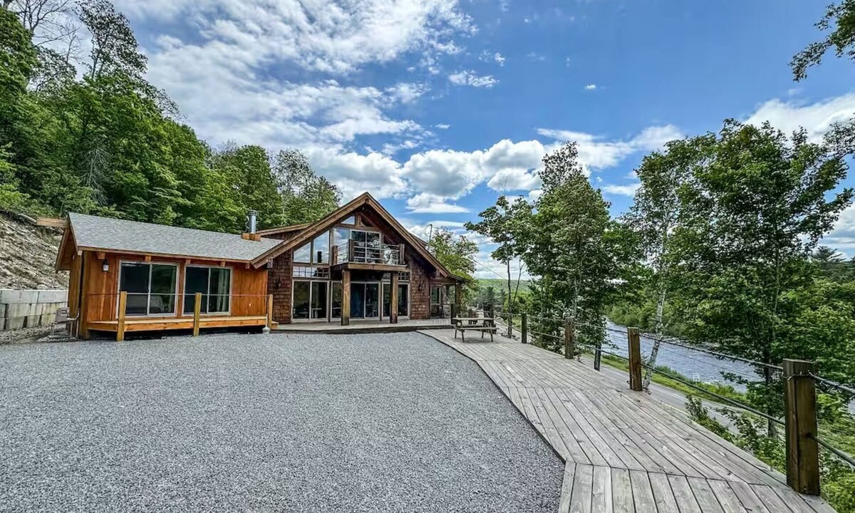 The Forks House | Overlook House in West Forks