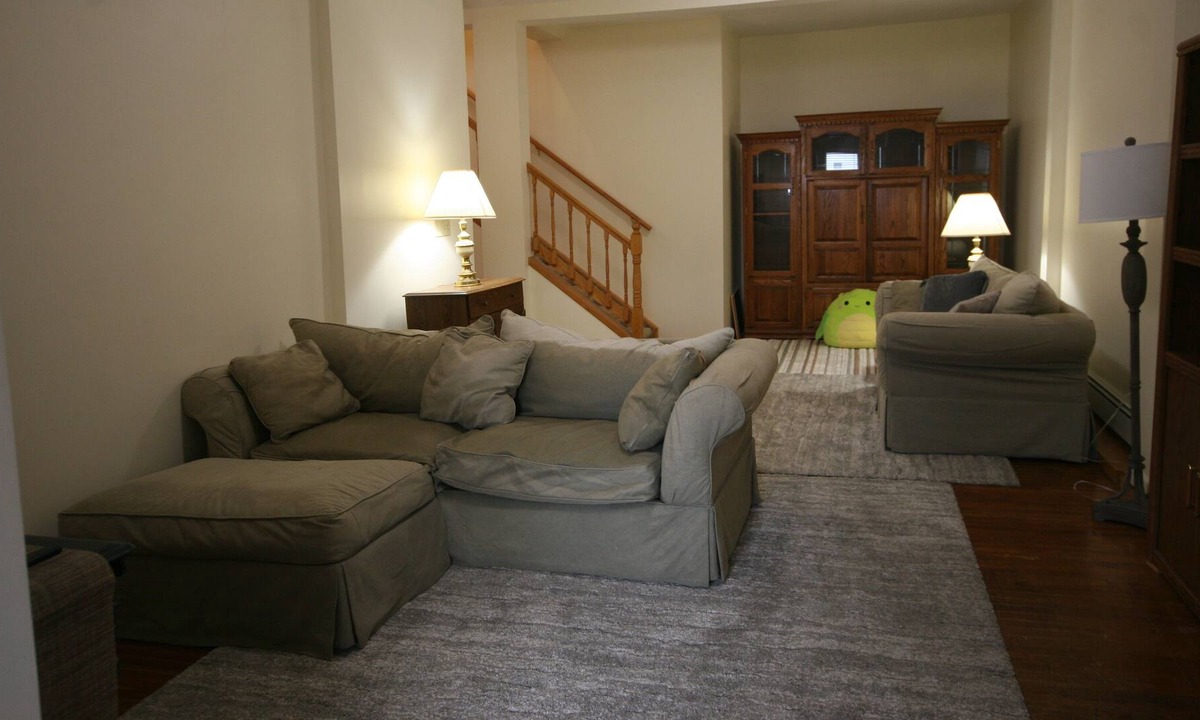 Marietta House | Overlooking Sunsets On the Lake ; Boat and Pet Friendly.