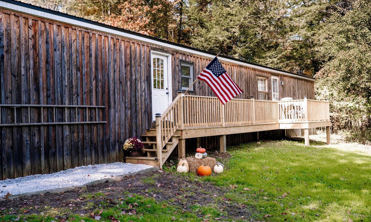 North East Cabin | Peaceful camp in the woods near North East PA