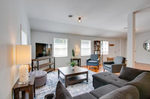 Pataskala Apartment | Peaceful Country Apt Extended Stays Welcome!